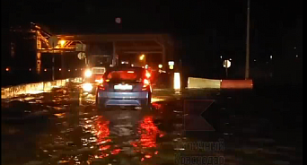 Федеральная трасса в Северском районе Кубани ушла под воду 