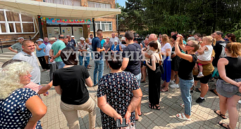 «Владимир Владимирович, дайте денег на воду! У наших чиновников карманы пусты!» На Кубани жители обратились к президенту из-за многолетнего отсутствия водоснабжения – ВИДЕО