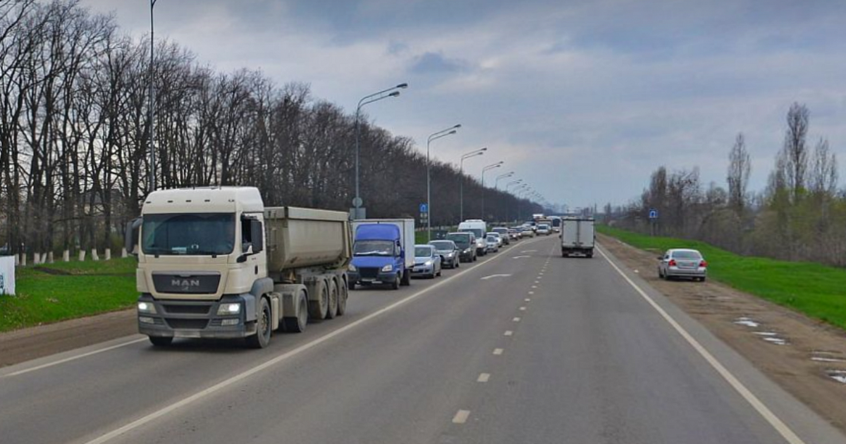 «Чтобы пробок избежать – надо СНТ дожать!» В Краснодаре дачникам предложили взять на себя часть трафика с Ростовского шоссе