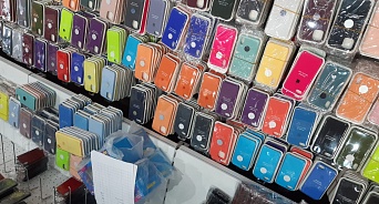 В Краснодаре изъяли контрафактные наушники и чехлы Apple на 4 млн рублей