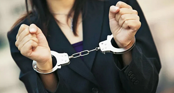 Чиновницу из Майкопского района подозревают во взятке в 600 тысяч рублей
