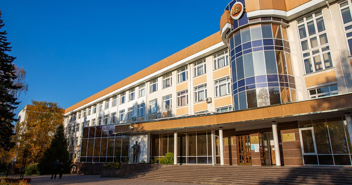 В Крыму студентов и сотрудников КФУ эвакуировали из-за письма с угрозами