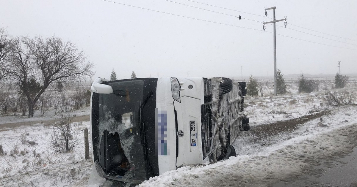 В Турции перевернулся автобус с туристами из России: есть жертва