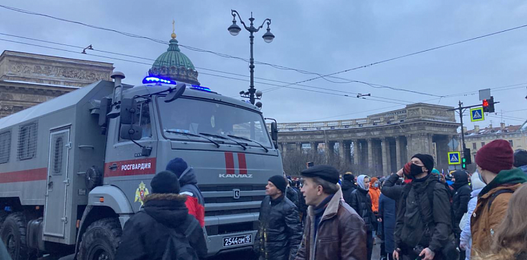 Разгон демонстрантов в Санкт-Петербурге: сводка с места событий