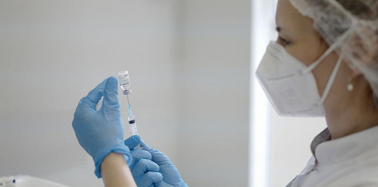 В Адыгее ввели обязательную вакцинацию против коронавируса