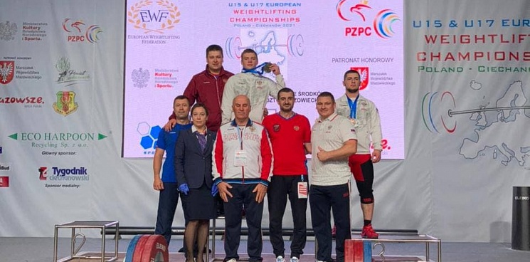Кубанский тяжелоатлет завоевал три золота и путёвку на мировые соревнования