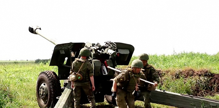 «Отступили и бросили своих побратимов»: артиллеристы союзных сил подбили БМП ВСУ на Первомайском направлении – ВИДЕО 