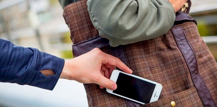 На Кубани с начала года зафиксировали более 700 краж мобильных телефонов