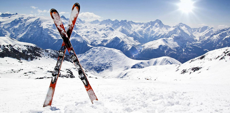 В Сочи лыжа слетела со склона и чуть не убила сноубордиста