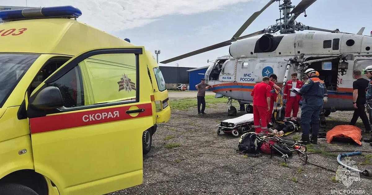 Спасатели эвакуировали 12-летнего мальчика из Лагонакского нагорья после падения со скалы