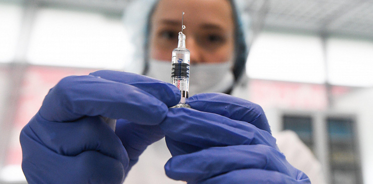 На Кубани число прививок от COVID-19 достигло 61% от плана
