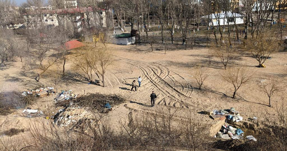 На пляже Анапы ликвидировали свалку мусора – ранее загрязнение санитарной зоны взял на контроль СК