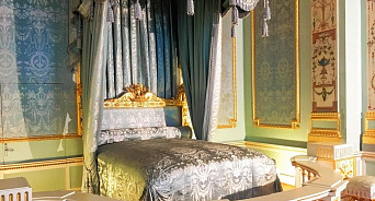 «Дорого-богато!» В Краснодаре продаётся кровать, как у Елизаветы II по цене квартиры