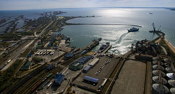 Стало известно, что двое пострадавших при атаке ВСУ порта Кавказ на Кубани находятся в тяжёлом состоянии