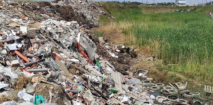 Из-за свалки мусора в Краснодаре требуют возбудить уголовное дело