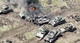 «Сафари на немецких кошек в южных степях продолжается»: ВС РФ подбили ещё один немецкий танк «Леопард» - ВИДЕО 