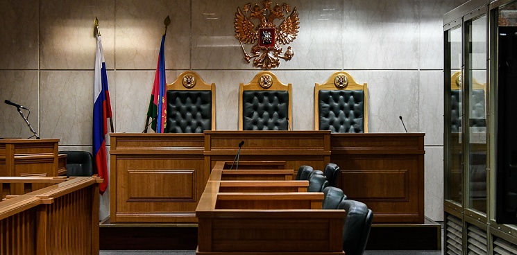 Судью Дашевского из Усть-Лабинского района наказали за нецензурную брань