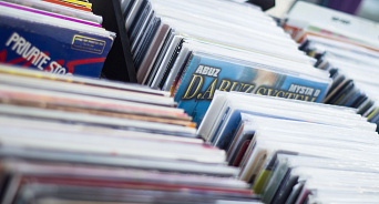 «Пойман путешественник во времени?» На Кубани бизнесмен может сесть в тюрьму за незаконную продажу компакт-дисков с музыкой