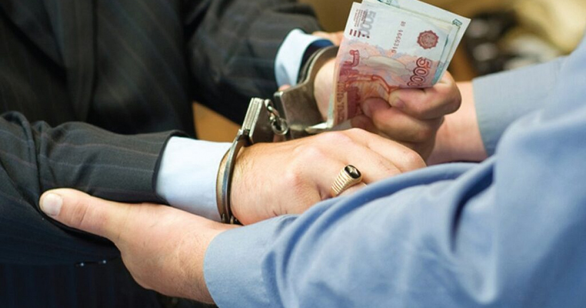 В Краснодаре экс-замглаву Апшеронского района обвиняют в даче взятки