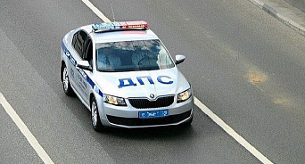 В Краснодаре оштрафовали таксиста который ехал по тротуару и «встречке»