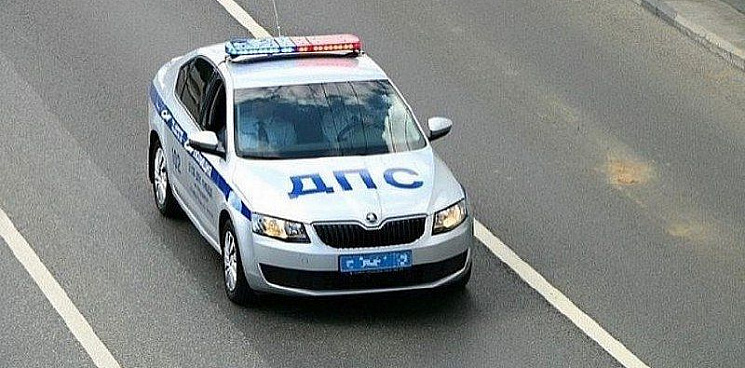 В Краснодаре оштрафовали таксиста который ехал по тротуару и «встречке»