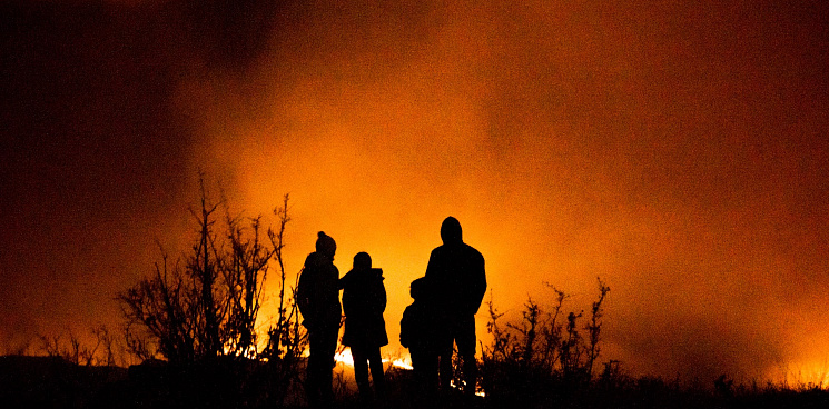 «Господи, как страшно! Мама, какой ужас!» В Абхазии вспыхнули лесные пожары, огонь подходит к дорогам – ВИДЕО