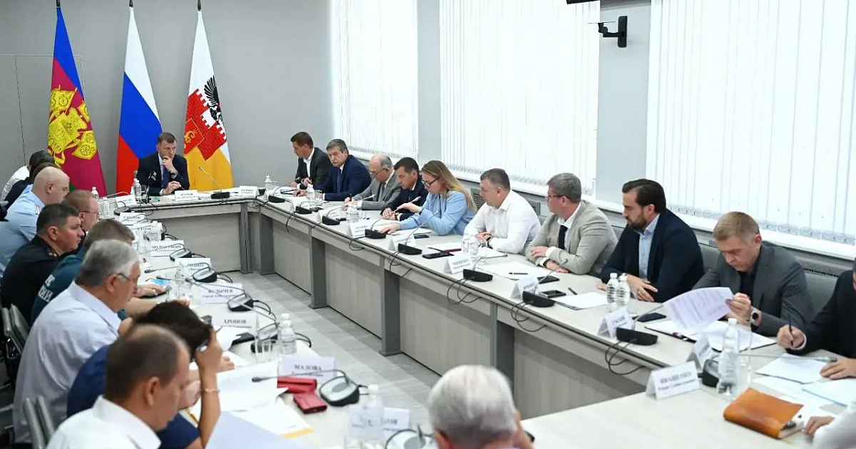 Школьные линейки в Краснодаре пройдут в закрытых помещениях 