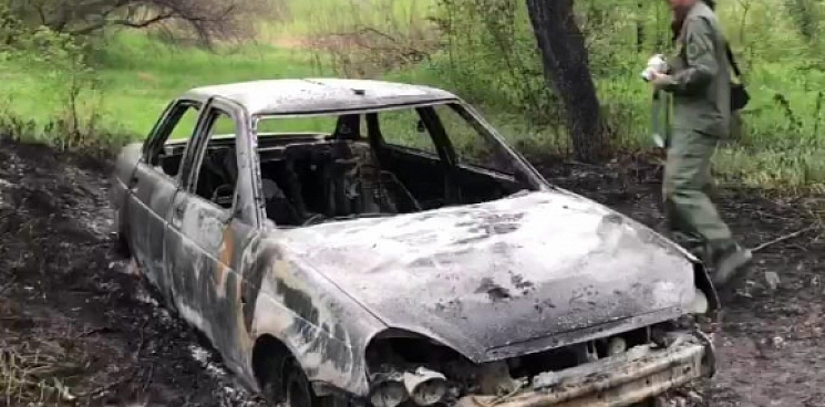 На Кубани мужчина заживо сжег в машине компаньона из-за долгов