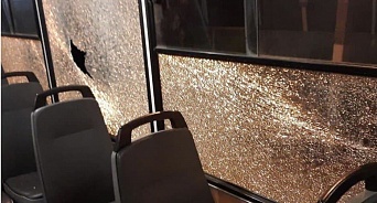В Ейске неизвестные открыли стрельбу по пассажирским автобусам