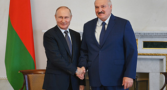 «Ждём хороших новостей под звон бокалов с шампанским?»: Путин и Лукашенко встретились в неформальной обстановке в Сочи