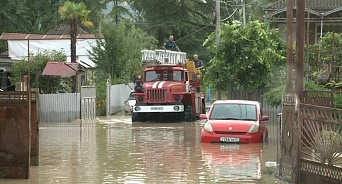 В Абхазии из-за мощного ливня оказались подтоплены более 350 домов