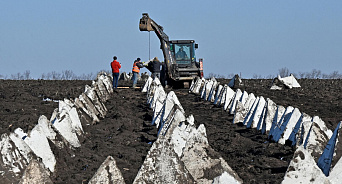 «Поздно оборону строить, но украсть можно успеть»: на Украине власти закупают «зубы дракона», когда ВС РФ показались на горизонте