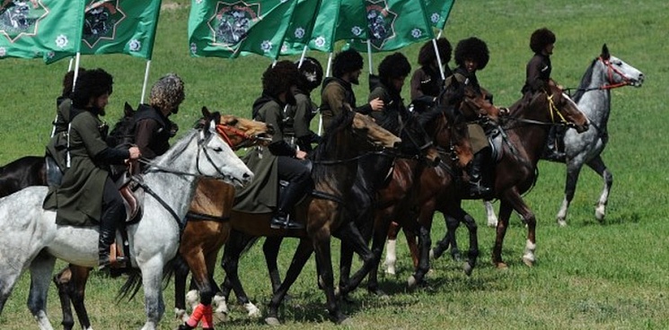 Полиция остановила конный поход группы чеченцев на Дагестан