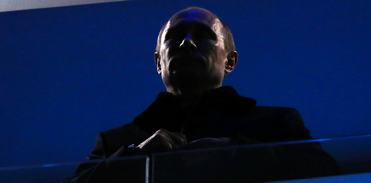 «Праздник со слезами на глазах»: Путин объявил признание республик Донбасса