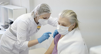 Каждого жителя Кубани старше 60 лет будут лично приглашать на вакцинацию