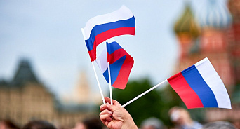 В Краснодаре вернувшихся со спецоперации росгвардейцев встретили с флагами – ВИДЕО