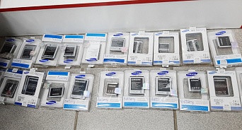 В Сочи полиция изъяла из продажи более 300 аксессуаров для телефонов