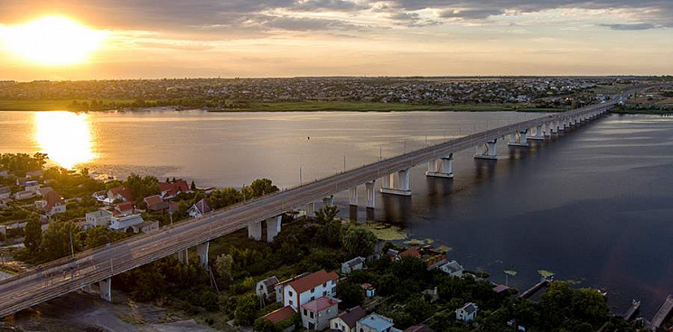 Антоновский мост в Херсонской области уничтожен российской армией? – ВИДЕО 