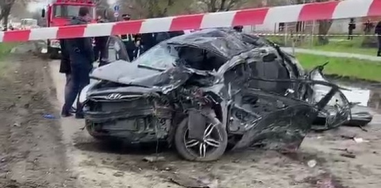 Под Новочеркасском 6 подростков сели пьяными в машину и разбились насмерть