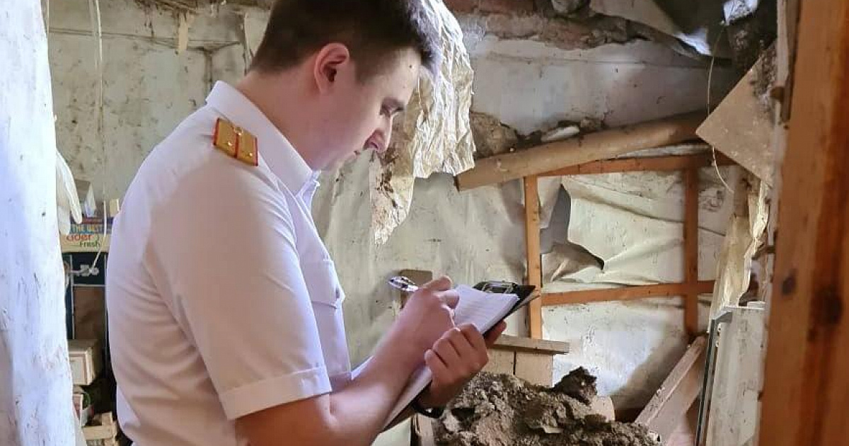 СК проводит проверку после сообщений об обвале потолка в доме в Краснодаре