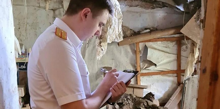 СК проводит проверку после сообщений об обвале потолка в доме в Краснодаре