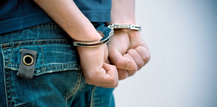 На Кубани два подростка получили 4 года колонии за изнасилование и грабеж