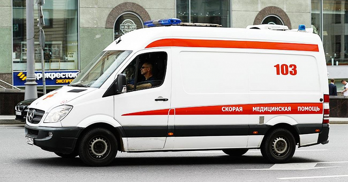 Скорая не смогла проехать к пациенту в одном из дворов Краснодара 