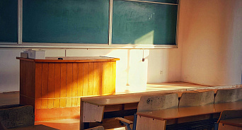 В Краснодаре одна из школ массово отказывает детям в поступлении в 10 класс?