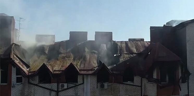 В Анапе пожар повредил 24 квартиры в многоэтажке
