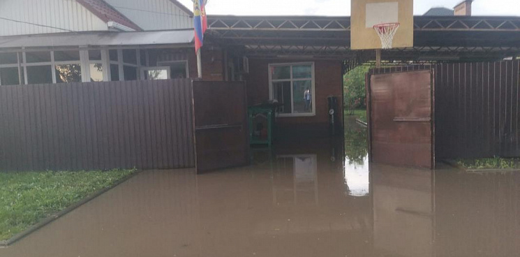 «Не смогли защитить – платите!» Власти Кубани получили более 3000 заявлений на матпомощь от жителей региона, пострадавших при подтоплениях
