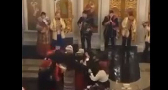 «Пляски с чертями на алтаре!» В храмах Украины прошли традиционные богослужения - ВИДЕО