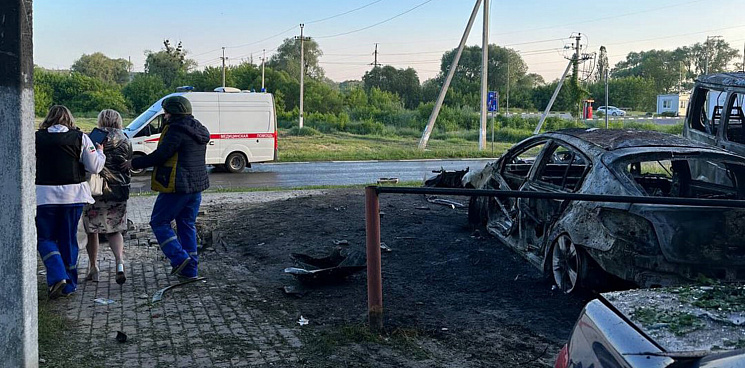 «Шебекино не склоняется!» Эвакуирующимся жителям Белгородской области приходят сообщения с угрозами, но власти верят в их мужество   