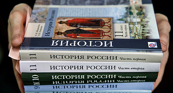 В Харькове директора школы обвиняют в госизмене: педагог решил обучать детей по российским учебникам