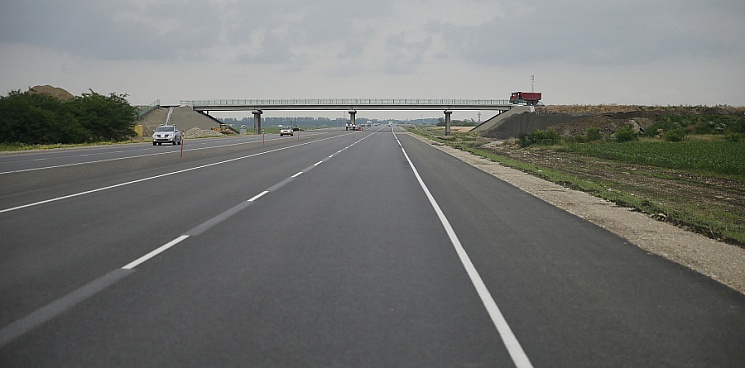Стало известно, сколько денег выделят на ремонт дорог на Кубани в 2022 году